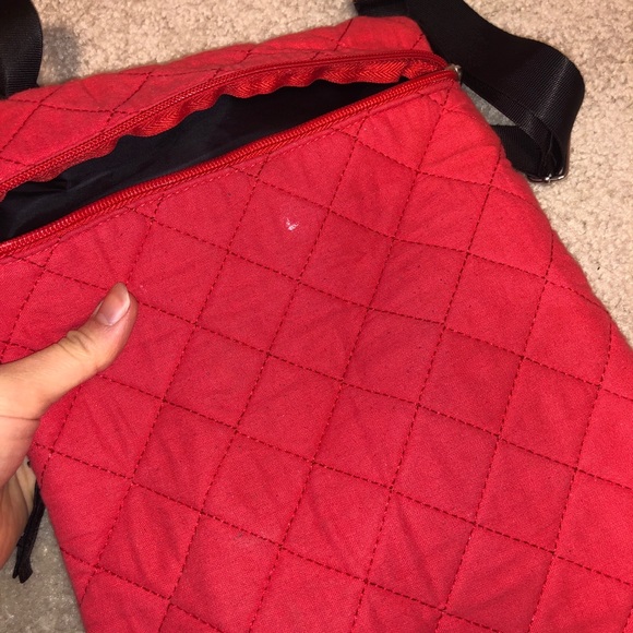 red cross-body bag - Picture 5 of 6